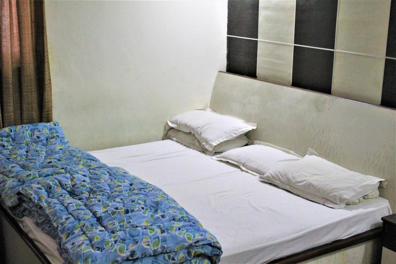 Central Guest House , Walk In Dargah & Markaz New Delhi Exteriör bild