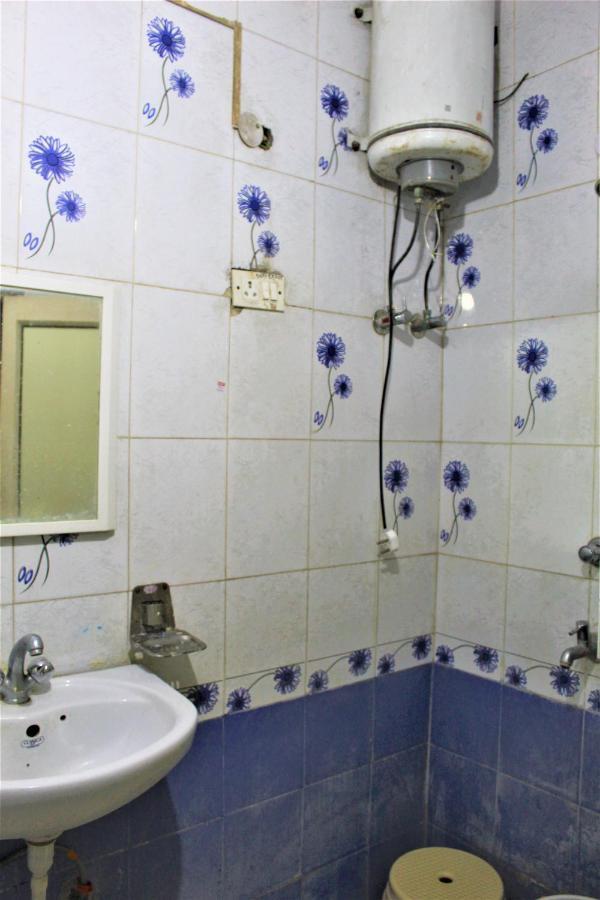Central Guest House , Walk In Dargah & Markaz New Delhi Exteriör bild