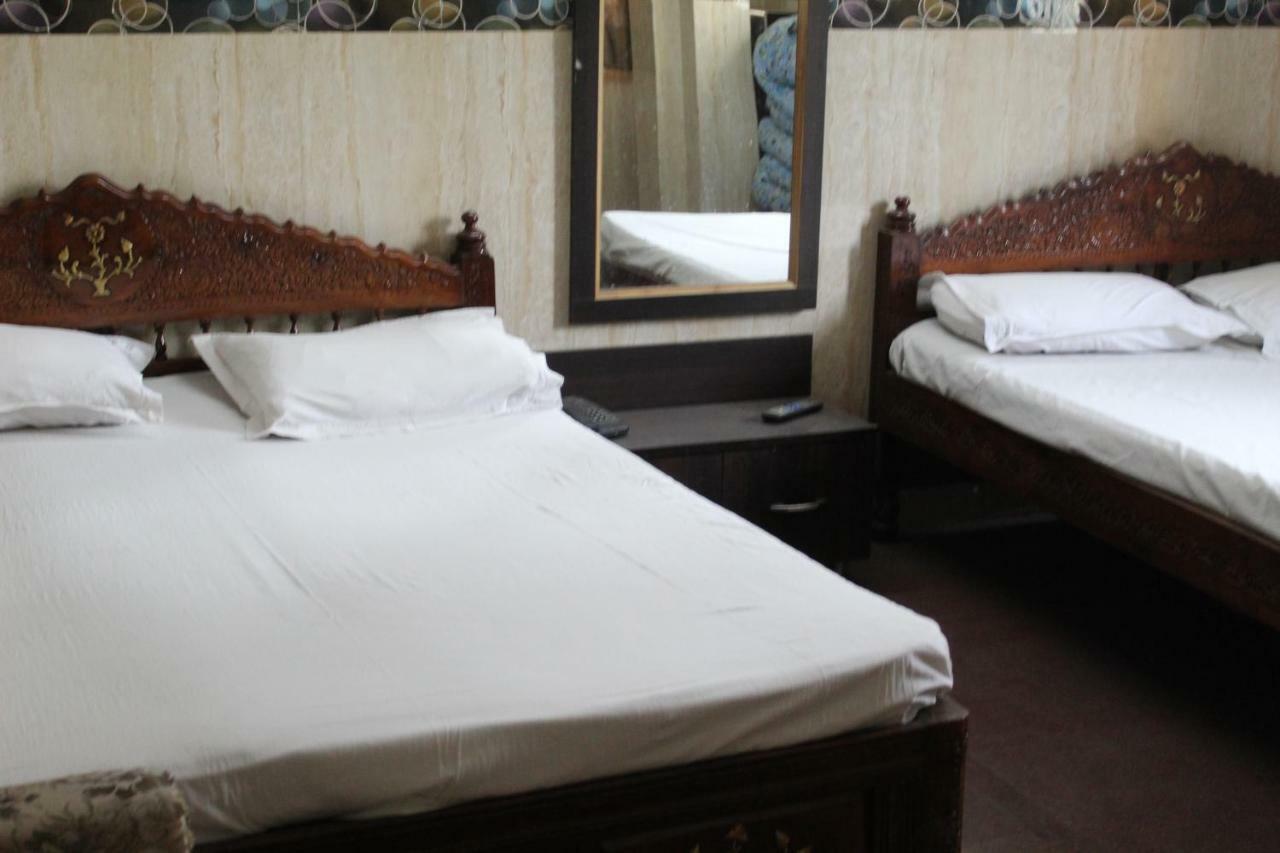 Central Guest House , Walk In Dargah & Markaz New Delhi Exteriör bild